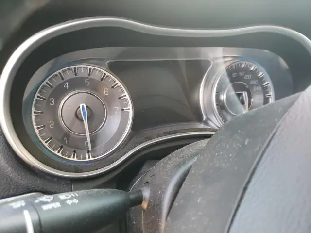 2016 CHRYSLER 300 LIMITED  