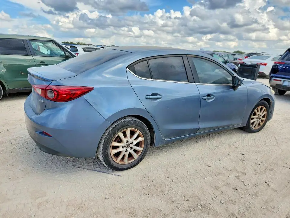 2015 MAZDA 3 TOURING  