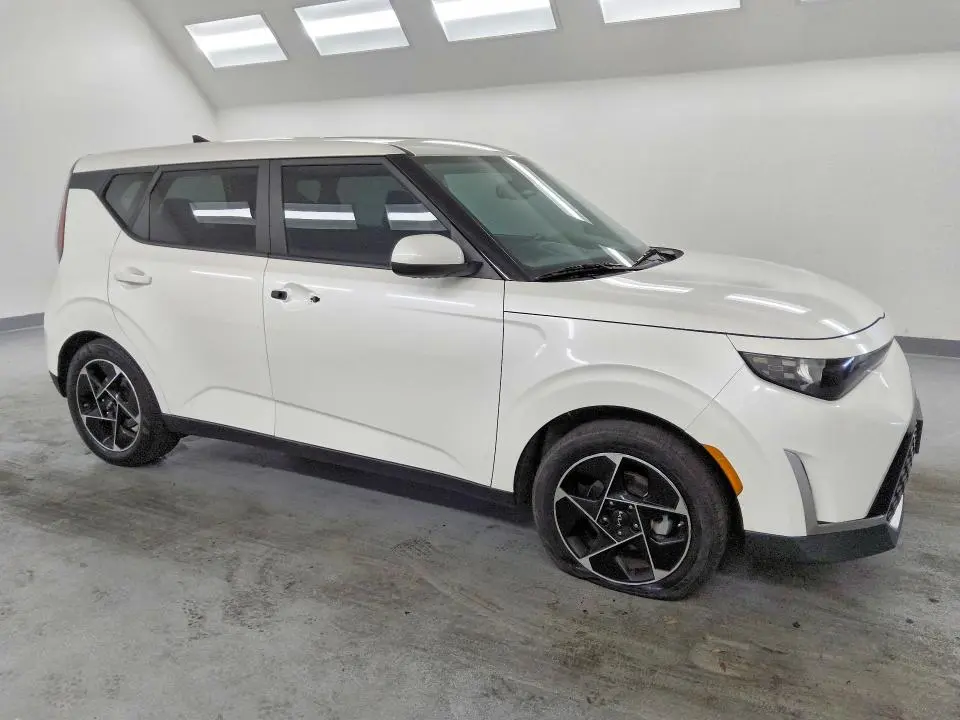 2023 KIA SOUL EX  