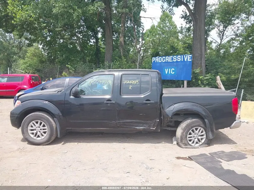2016 NISSAN FRONTIER SV