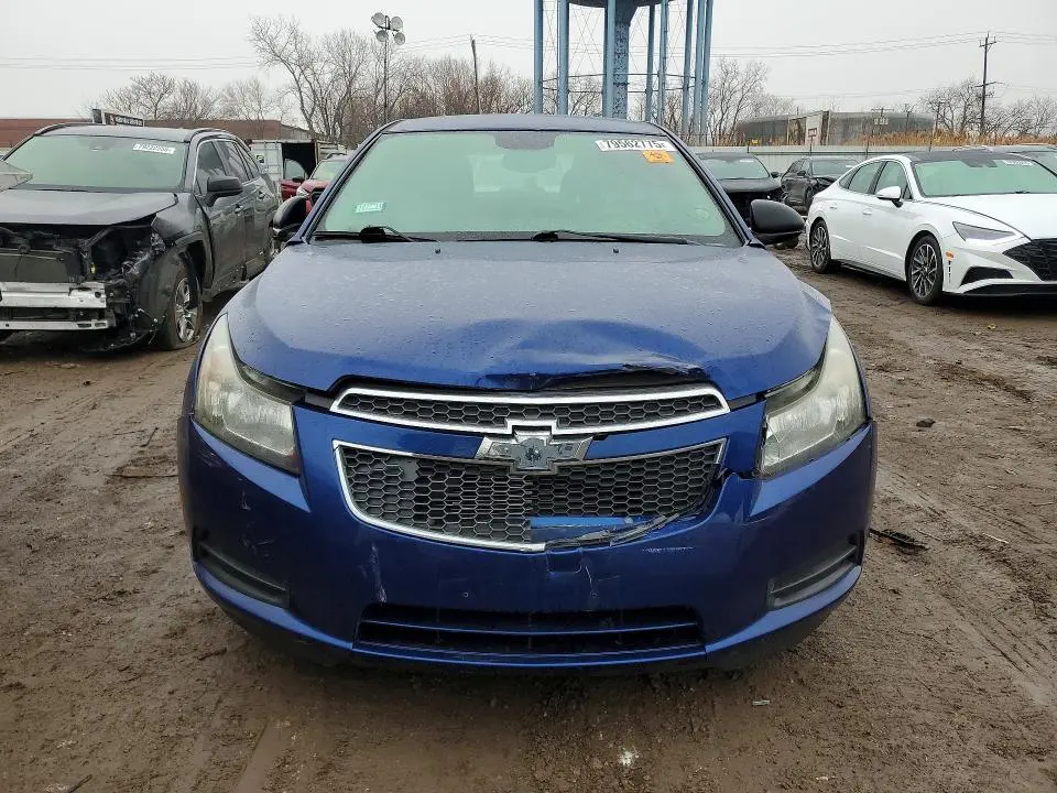 2013 CHEVROLET CRUZE LS  