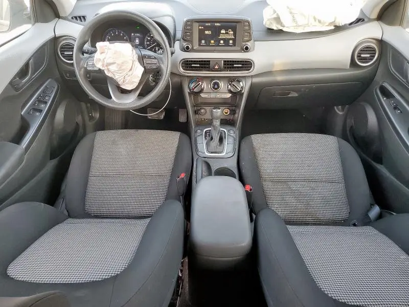 2020 HYUNDAI KONA SE  