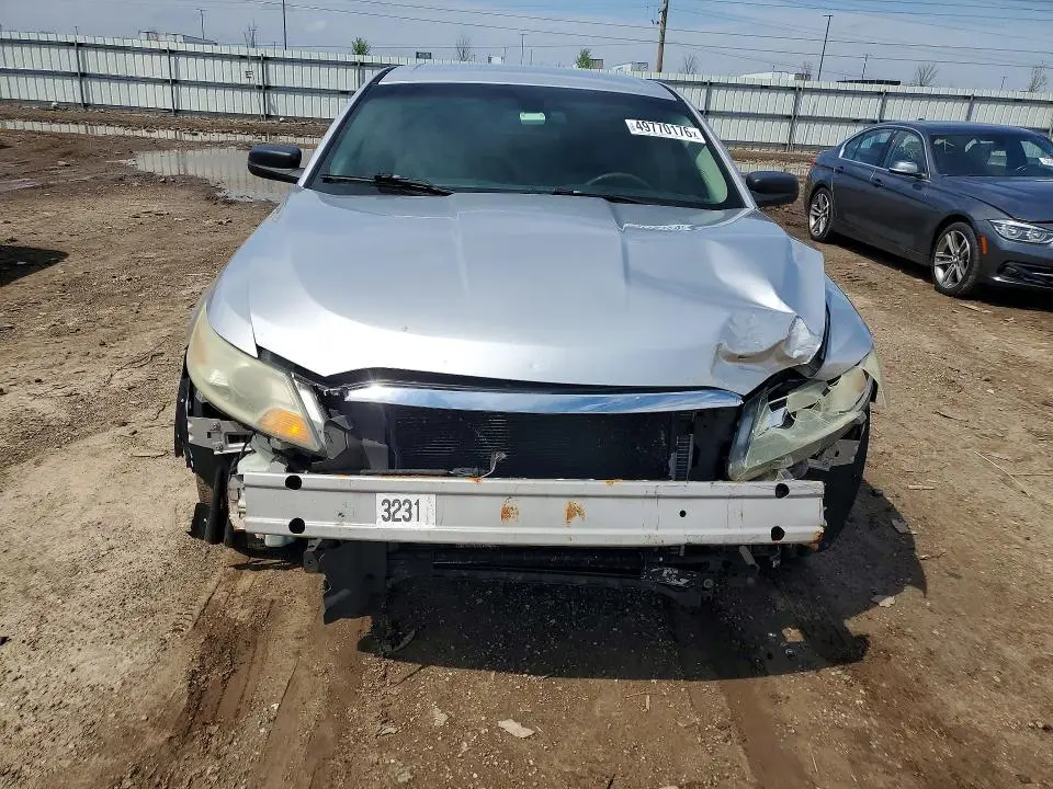 2010 FORD TAURUS SE  