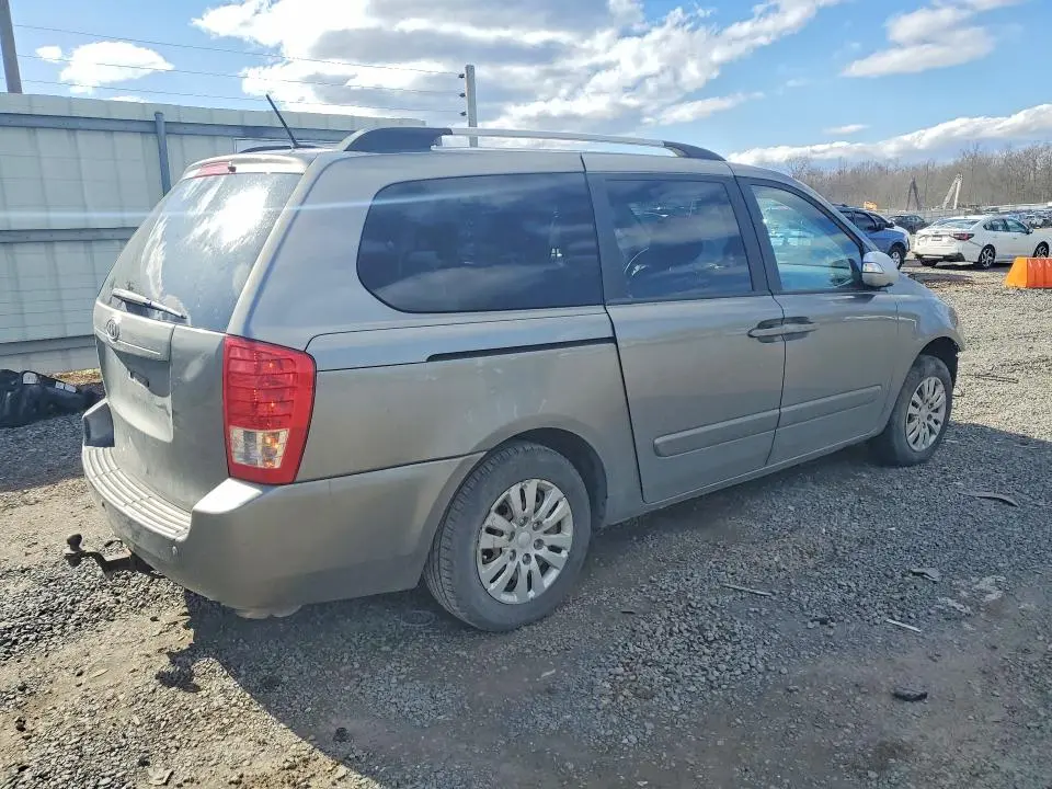 2012 KIA SEDONA LX  