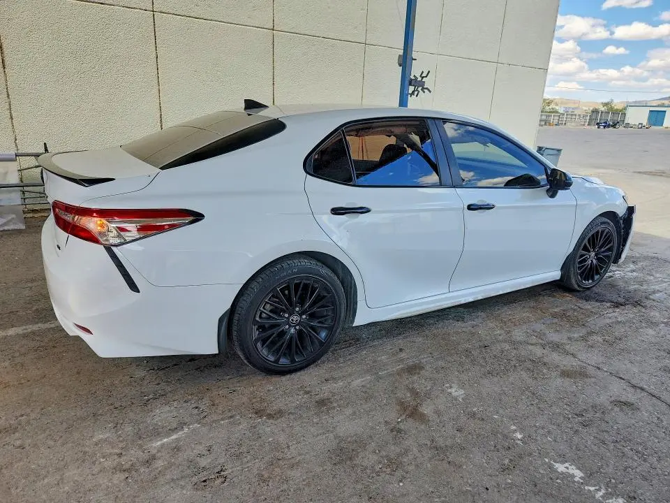 2020 TOYOTA CAMRY SE NIGHTSHADE  