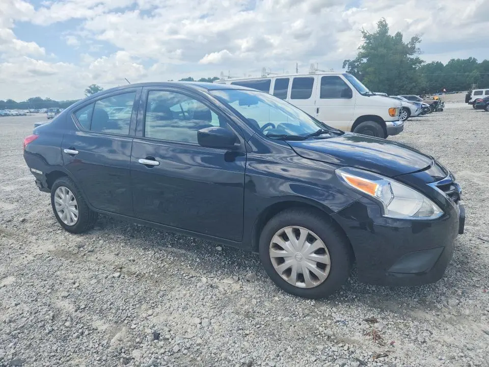 2018 NISSAN VERSA SV  