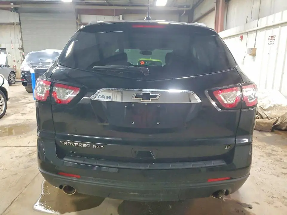 2017 CHEVROLET TRAVERSE LT  