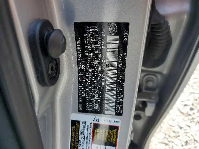 2017 TOYOTA CAMRY SE  