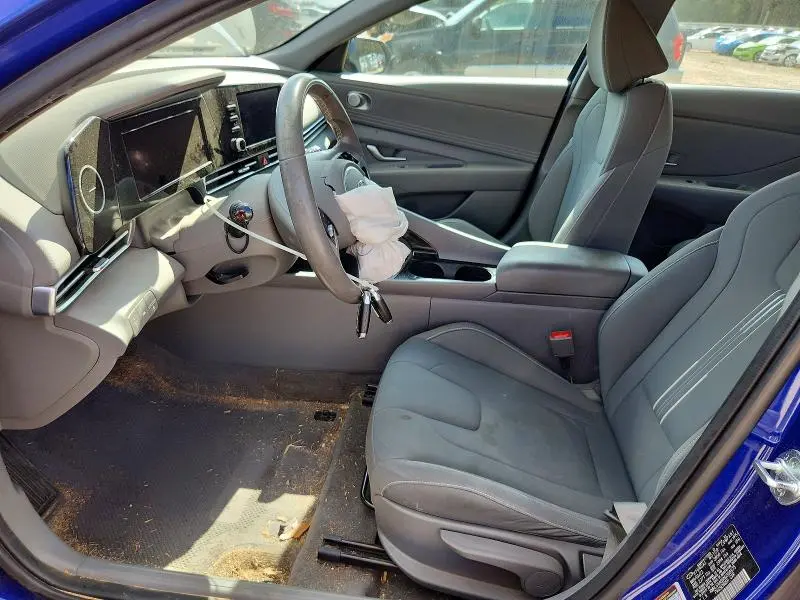 2022 HYUNDAI ELANTRA SEL  