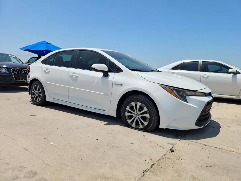 2021 TOYOTA COROLLA LE  