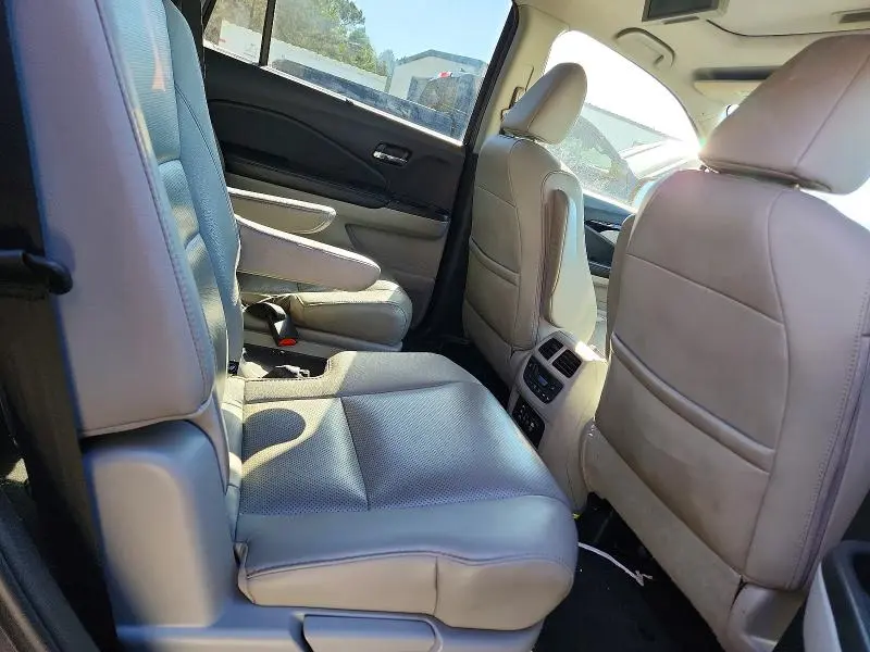 2016 HONDA PILOT ELITE  