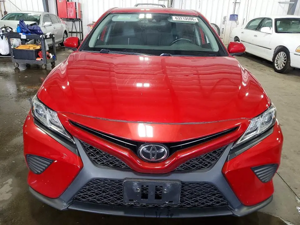 2019 TOYOTA CAMRY SE  