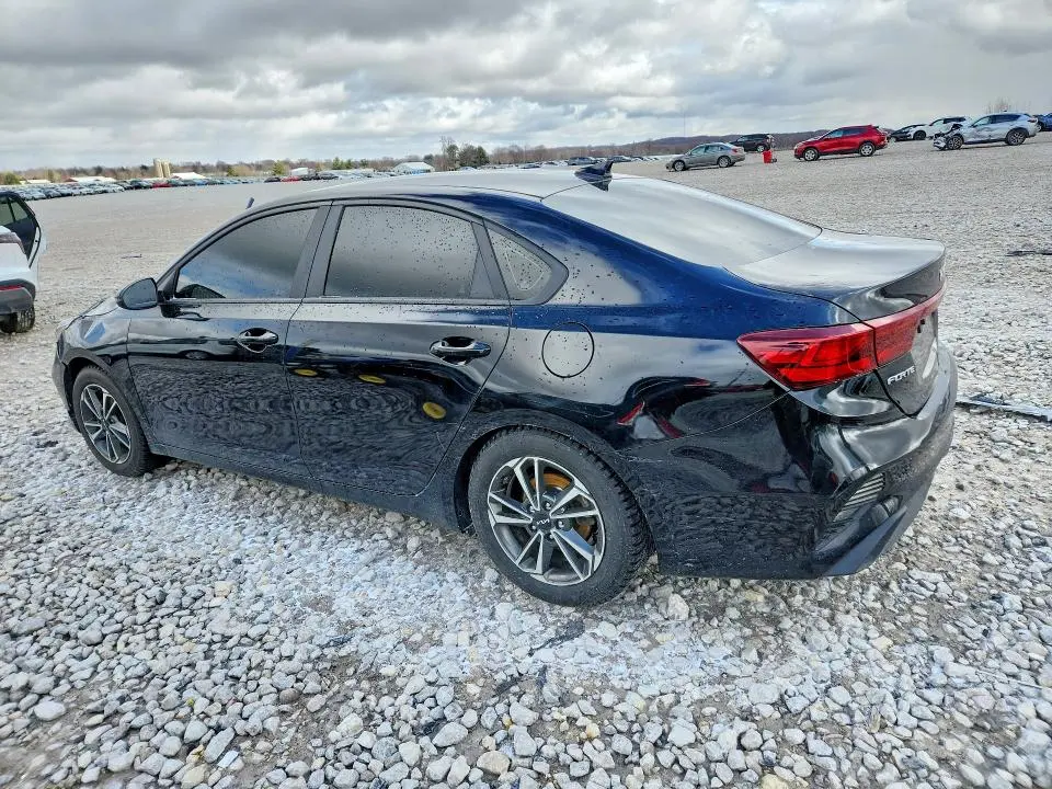 2022 KIA FORTE LXS  
