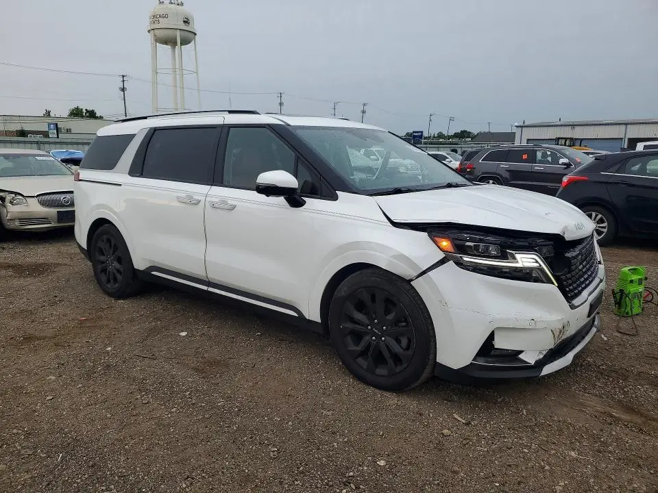 2024 KIA CARNIVAL SX PRESTIGE  