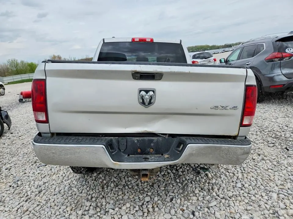2013 RAM 1500 ST  