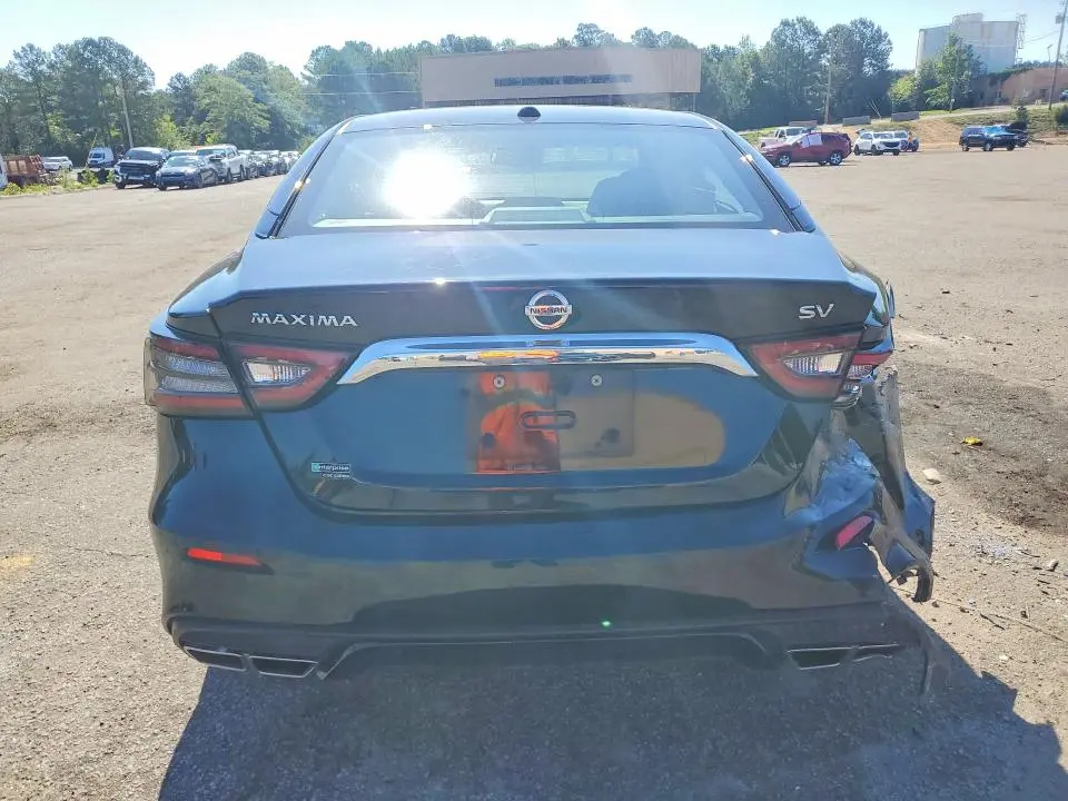 2021 NISSAN MAXIMA SV  