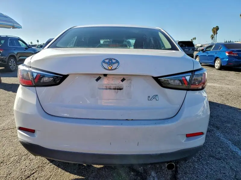 2017 TOYOTA YARIS IA   