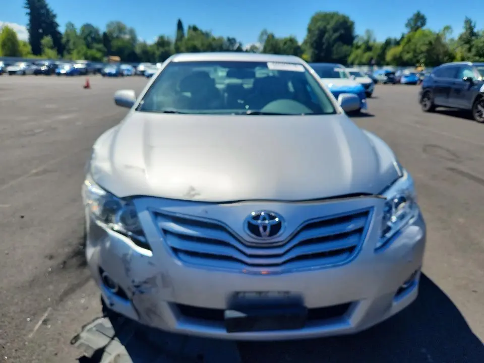 2010 TOYOTA CAMRY XLE V6  