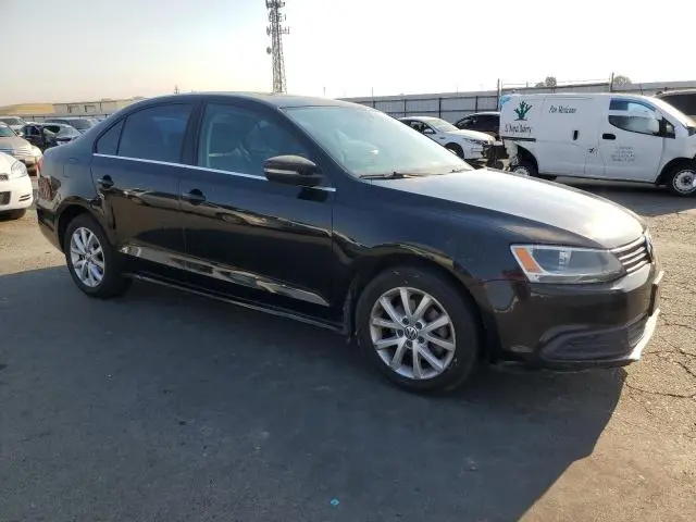 2013 VOLKSWAGEN JETTA SE  