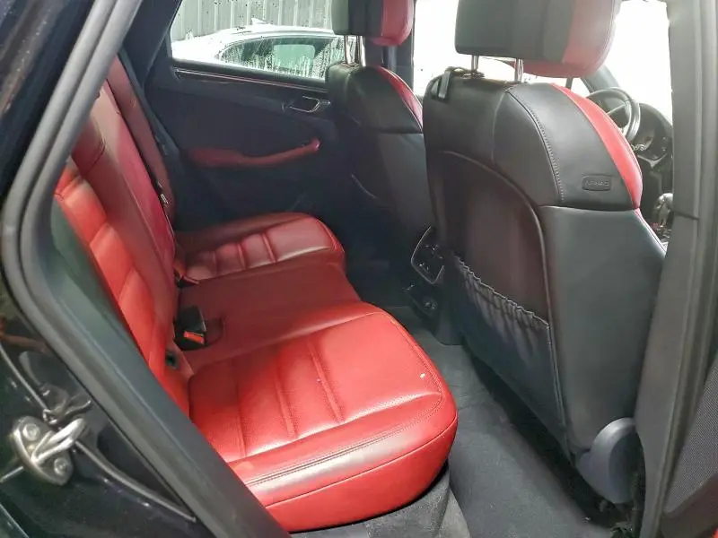 2015 PORSCHE MACAN S  