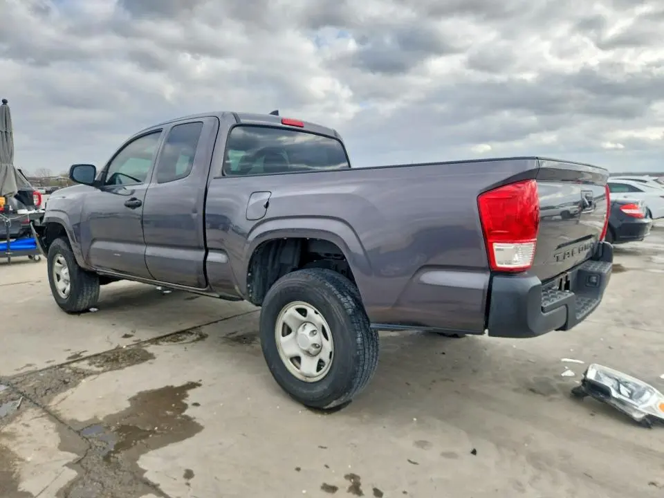 2017 TOYOTA TACOMA SR  