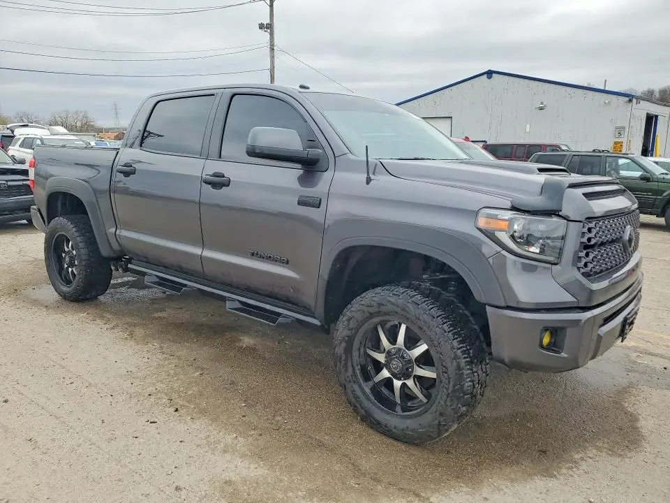 2019 TOYOTA TUNDRA SR5  