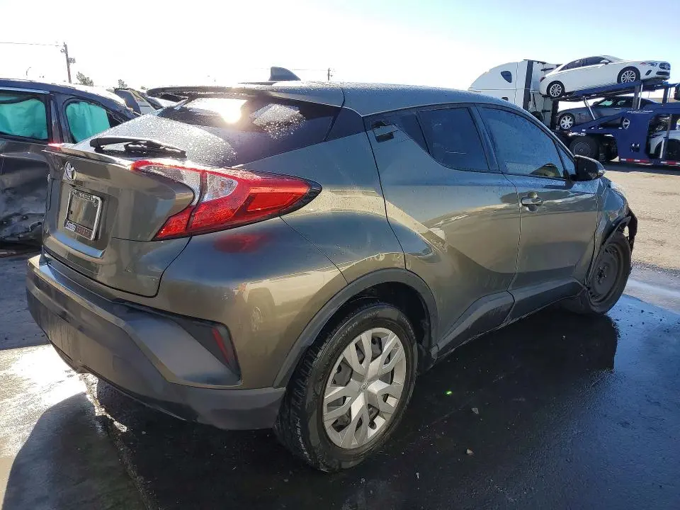 2021 TOYOTA C-HR LE  