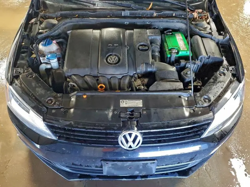 2011 VOLKSWAGEN JETTA SE  