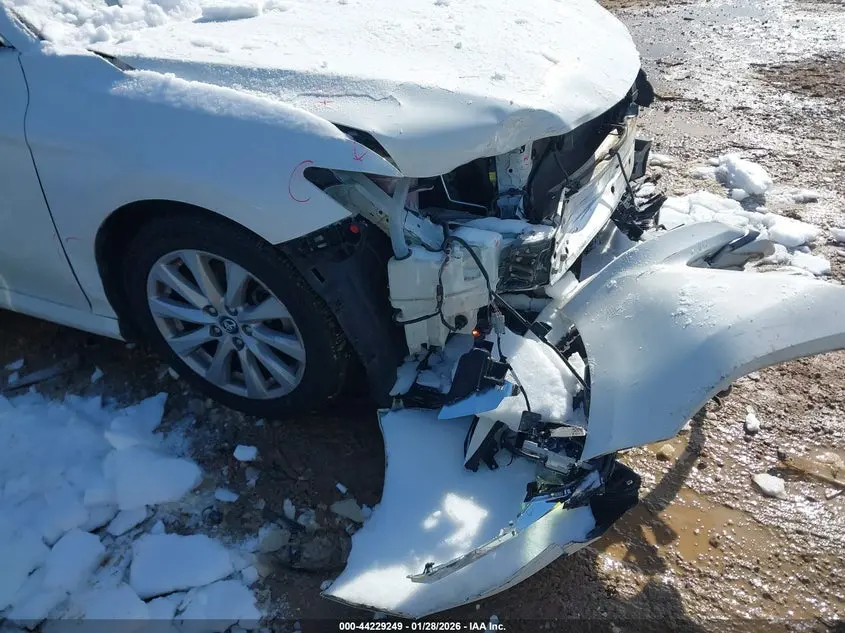 2018 TOYOTA CAMRY LE