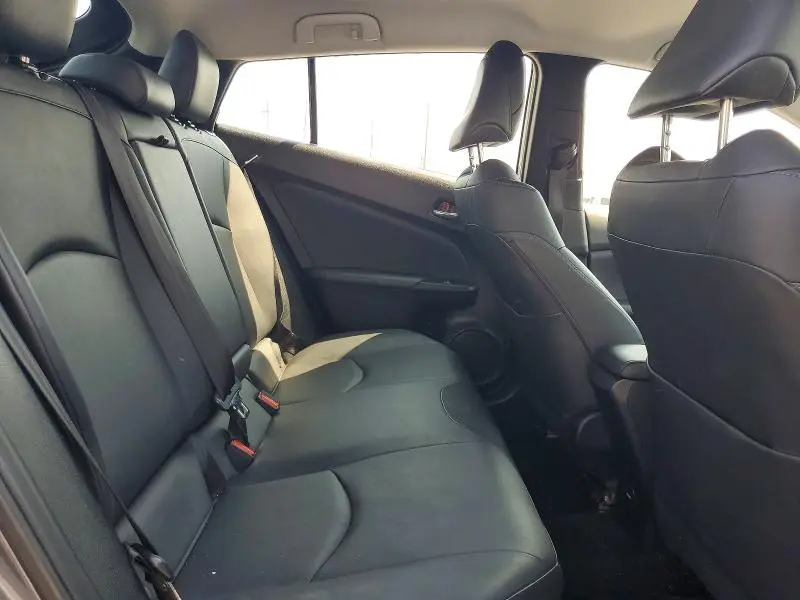 2016 TOYOTA PRIUS THREE TOURING  