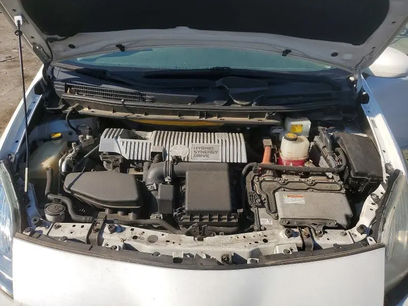 2010 TOYOTA PRIUS III  