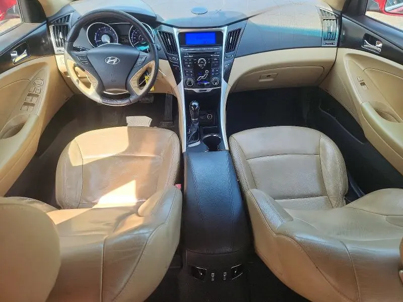 2011 HYUNDAI SONATA SE  
