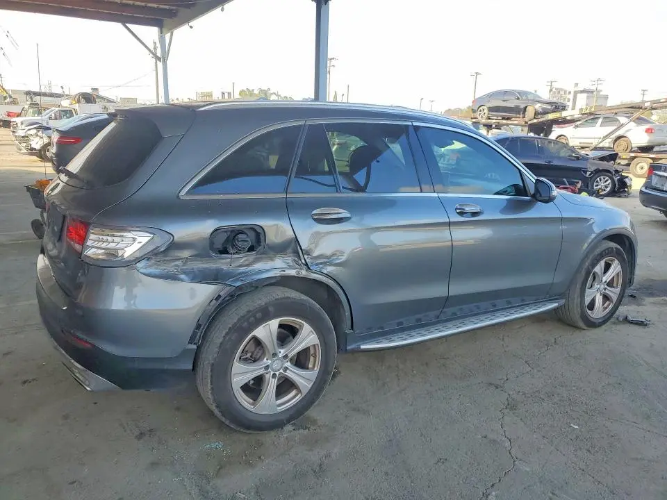 2016 MERCEDES-BENZ GLC 300  