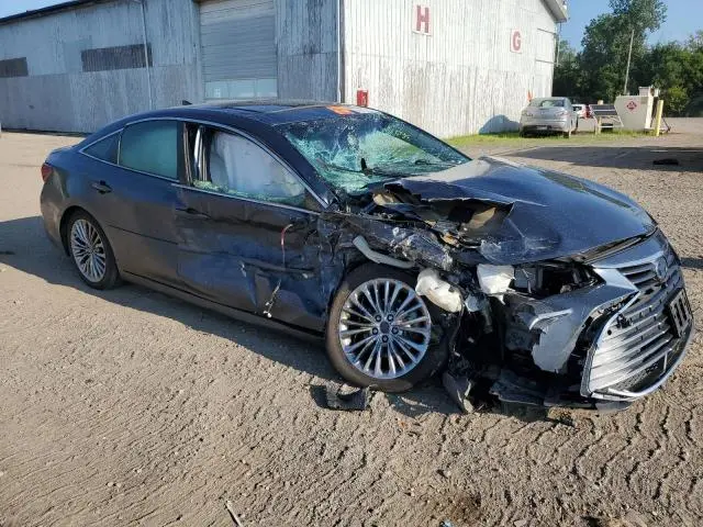 2019 TOYOTA AVALON XLE  