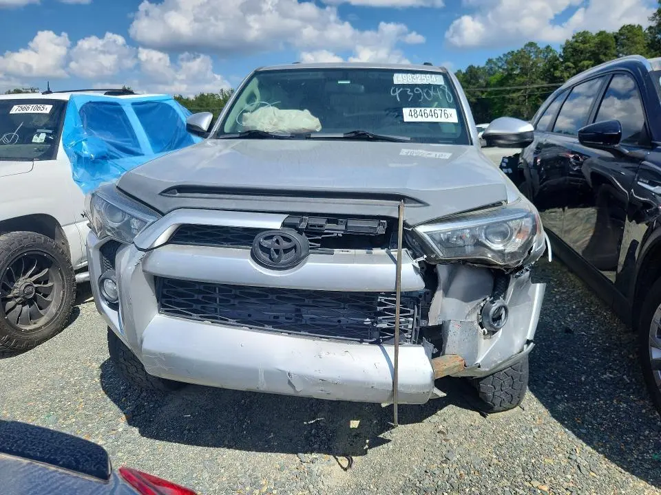 2017 TOYOTA 4RUNNER SR5/SR5 PREMIUM  