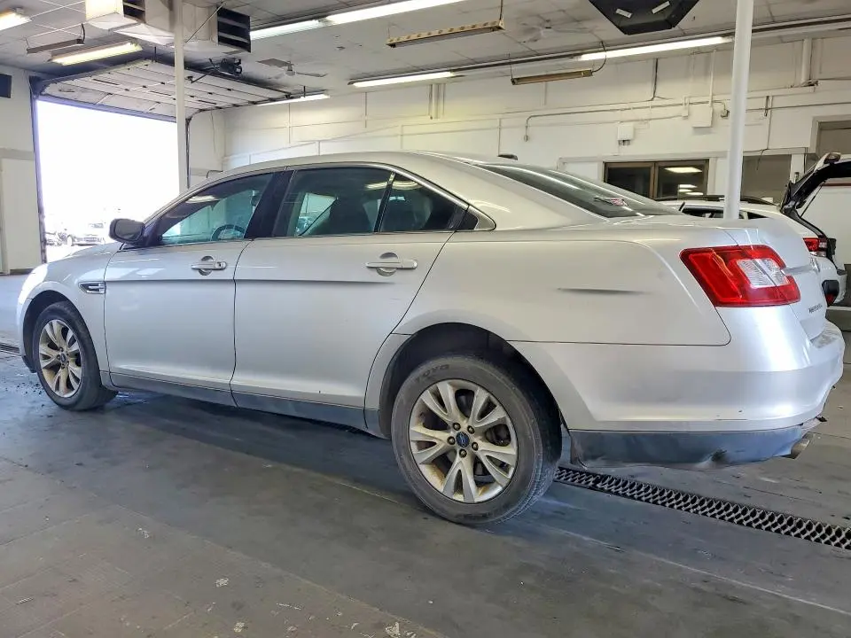 2011 FORD TAURUS SEL  