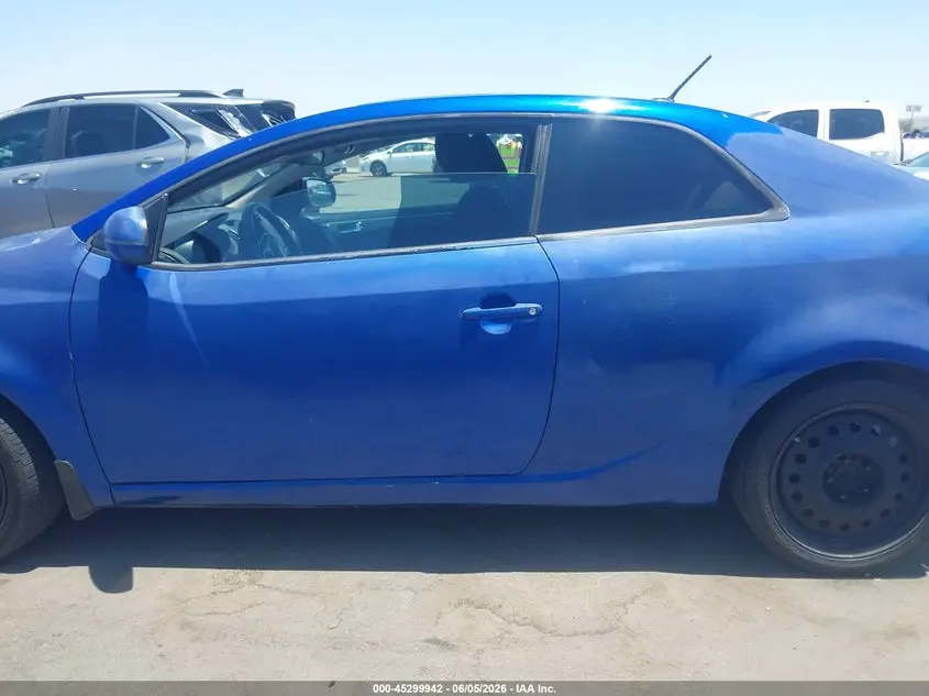 2013 KIA FORTE KOUP SX