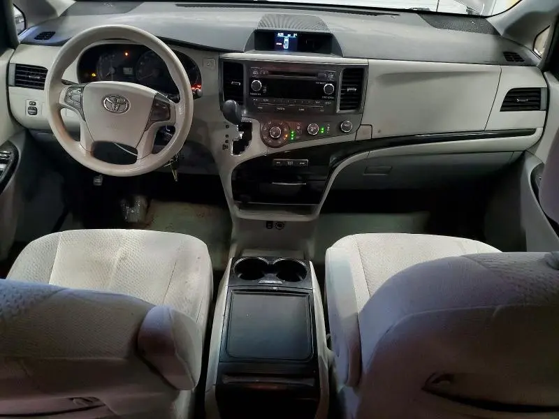 2012 TOYOTA SIENNA LE  