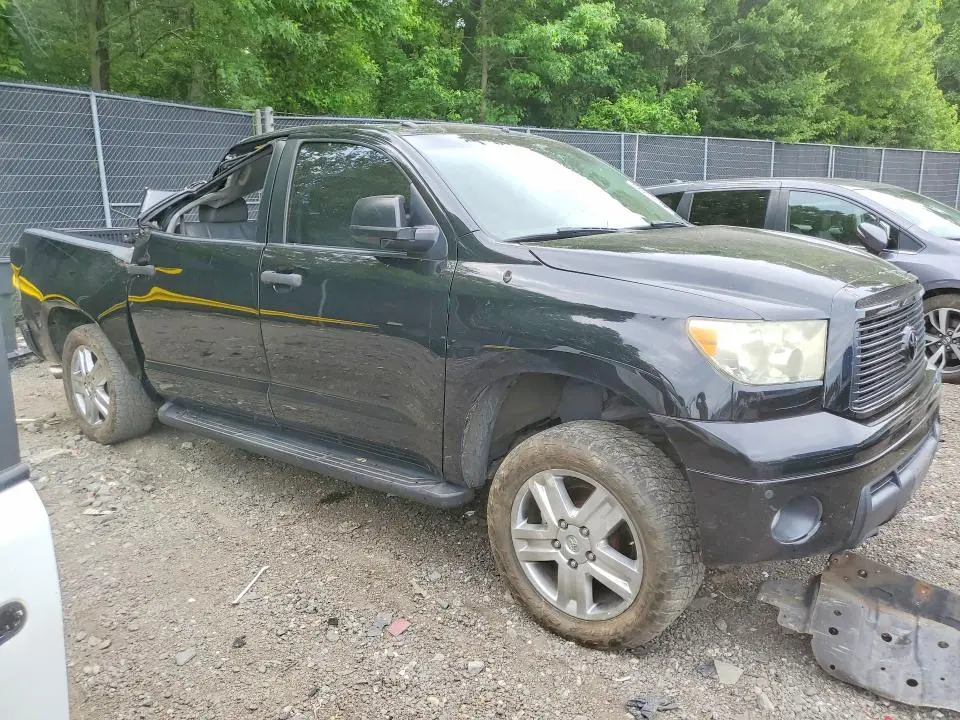 2010 TOYOTA TUNDRA CREWMAX LIMITED  