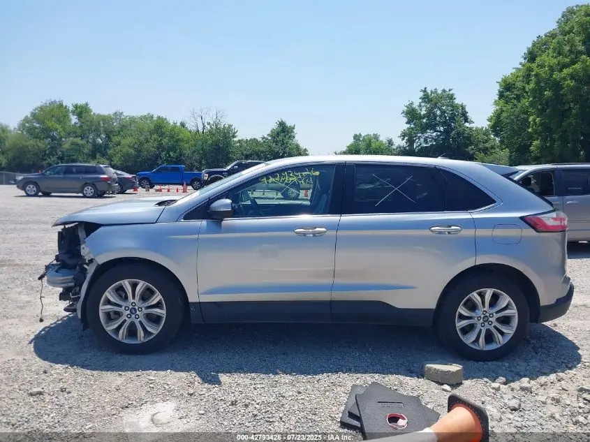 2022 FORD EDGE TITANIUM