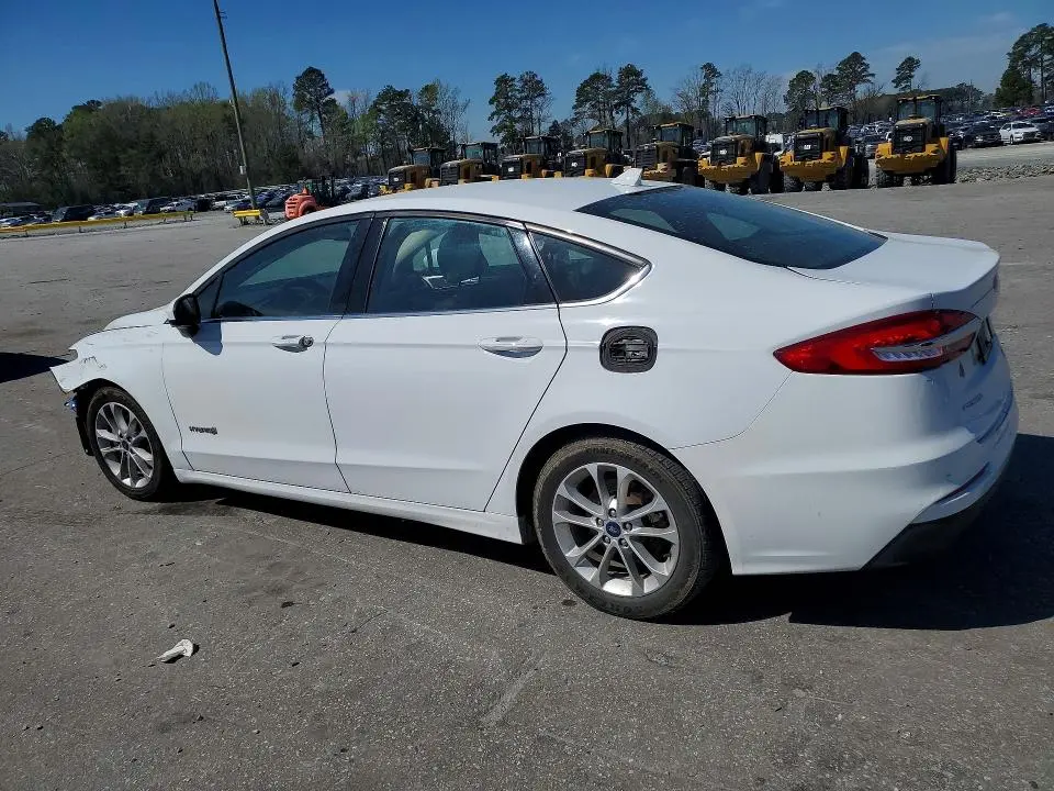 2019 FORD FUSION SE  