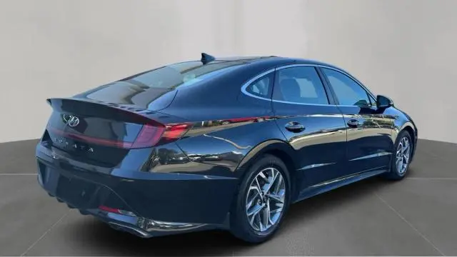 2022 HYUNDAI SONATA SEL  