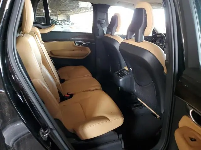 2016 VOLVO XC90 T6  