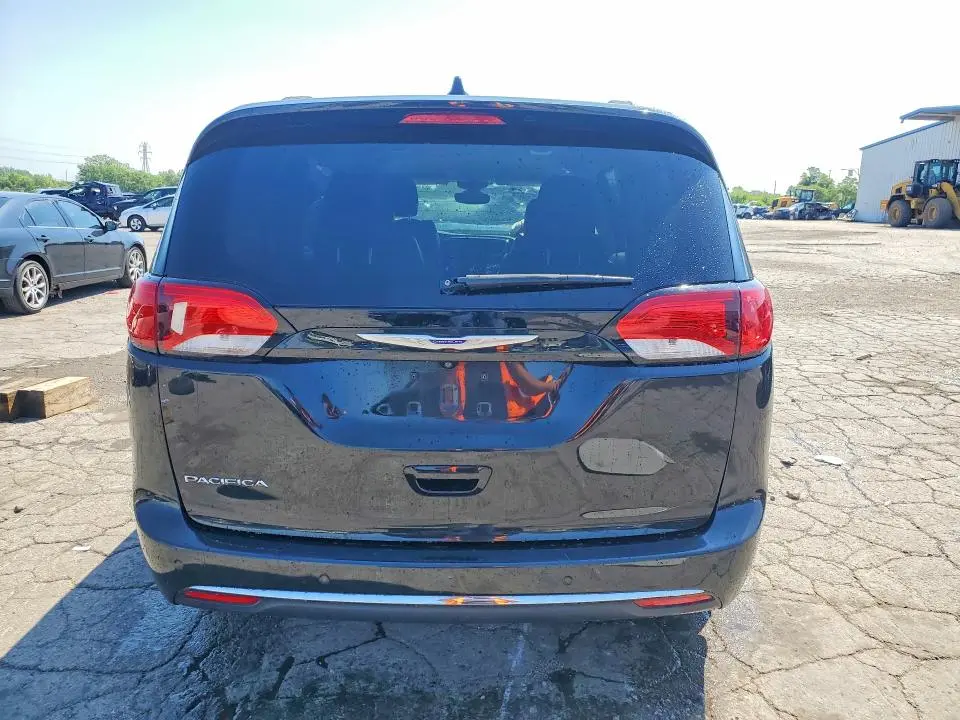 2017 CHRYSLER PACIFICA TOURING L  