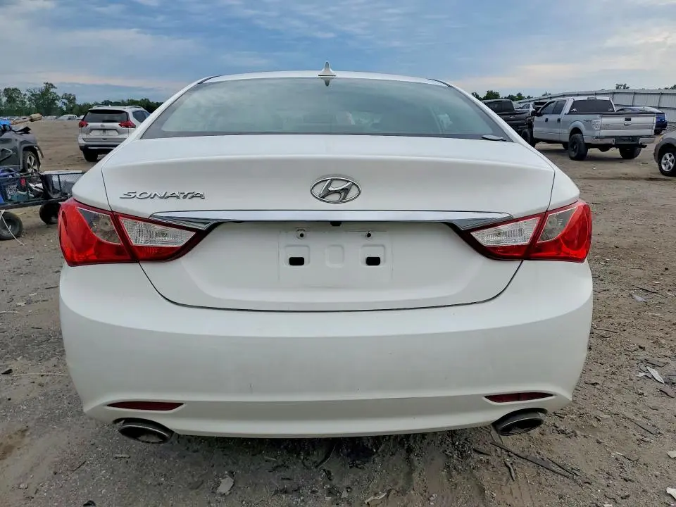 2013 HYUNDAI SONATA SE  