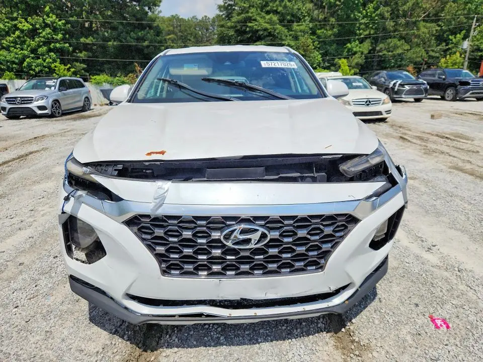 2019 HYUNDAI SANTA FE SE  