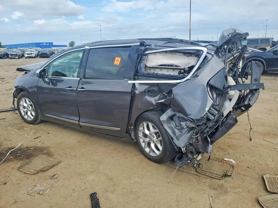 2020 CHRYSLER PACIFICA LIMITED  