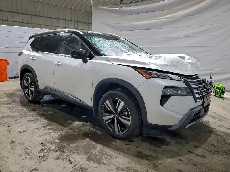 2024 NISSAN ROGUE SL  