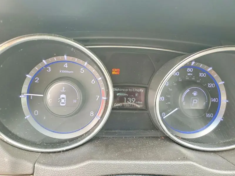 2011 HYUNDAI SONATA GLS  