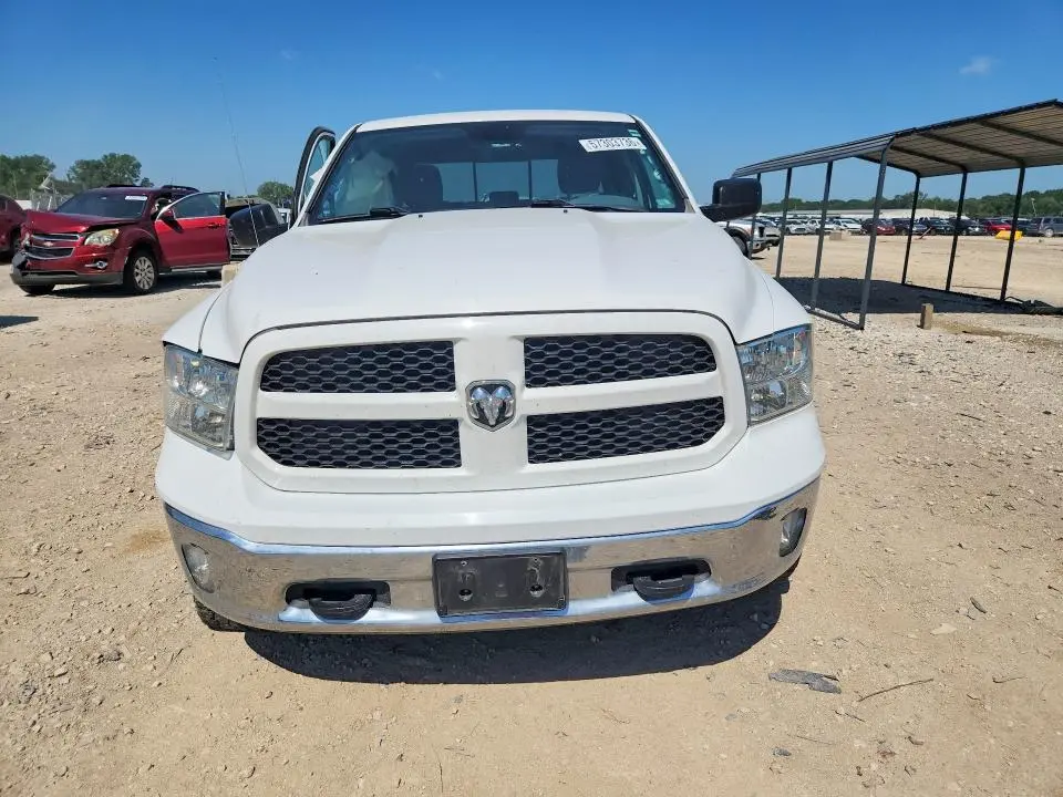 2017 RAM 1500 SLT  